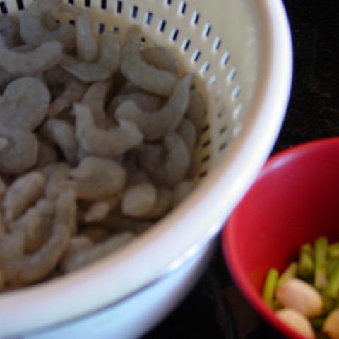 Cách làm chả tôm chiên vàng