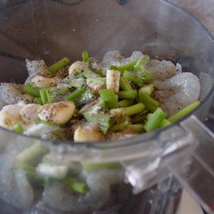 Cách làm chả tôm chiên vàng