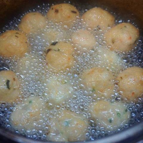 Cách làm chả tôm viên