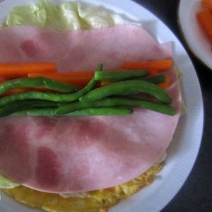 Cách làm chả trứng cuộn rau củ