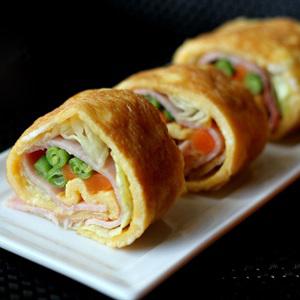 Cách làm chả trứng cuộn rau củ
