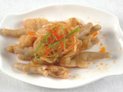 Chân gà hấp muối