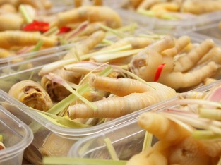 Chân gà hấp sả ngâm chua ngọt