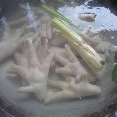 Cách làm chân gà ngâm giấm chua cay