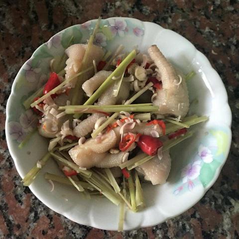 Cách làm chân gà ngâm sả ớt