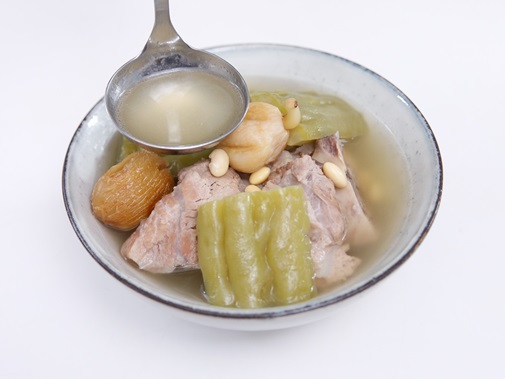 Chân gà nướng muối ớt thơm lừng, giòn cay đậm vị