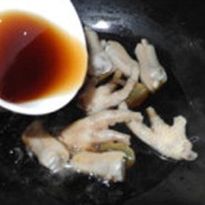 Cách làm chân gà om Coca cola