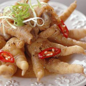 Cách làm chân gà om ngũ vị