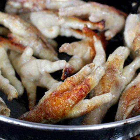 Cách làm chân gà rim tàu xì