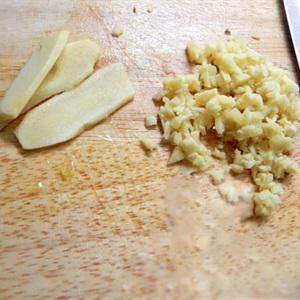 Cách làm chân gà sốt chua ngọt