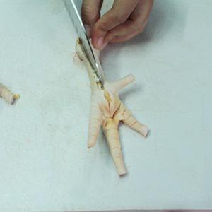 Cách làm chân gà xào cay