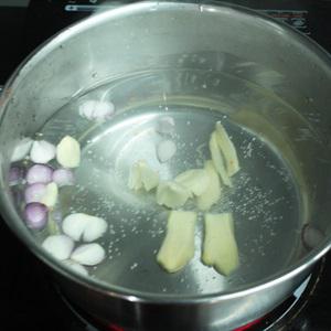 Cách làm chân gà xào cay