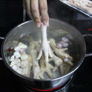 Cách làm chân gà xào cay