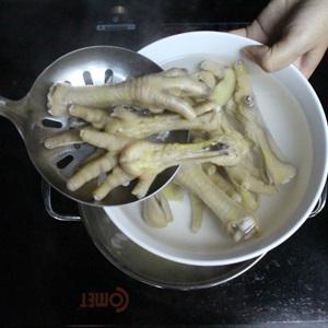 Cách làm chân gà xào cay