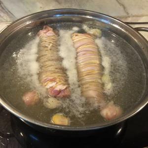 Cách làm chân giò bó lạt chiên