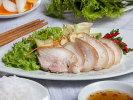 Chân giò bóp thấu