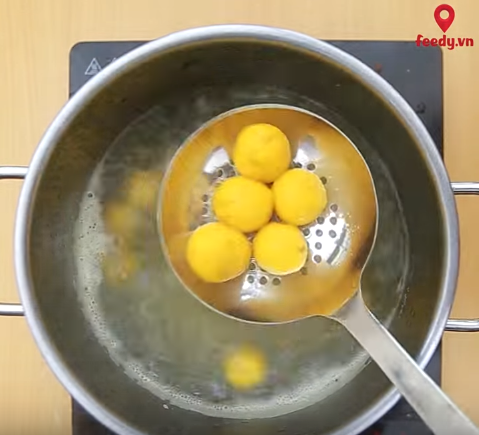 Chân giò hầm bí đỏ ngon ngọt, bổ dưỡng cho bà bầu nhiều sữa