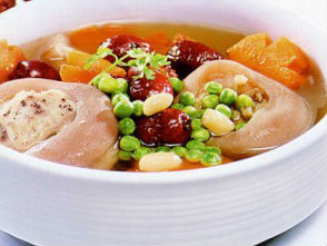 Chân giò hầm kiểu Hàn Quốc