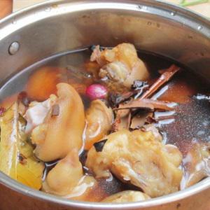Cách làm chân giò hầm ngũ vị