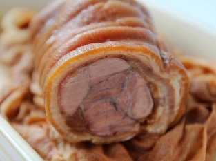 Chân giò muối giòn