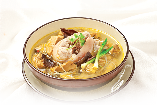 Chân giò ninh măng lưỡi lợn