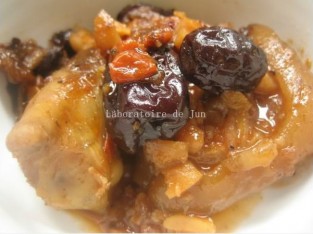 Chân giò tứ bảo