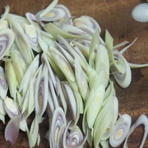 Cách làm chân giò xào lăn