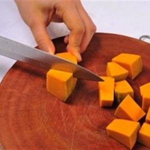 Cách nấu cháo bí đỏ sò điệp