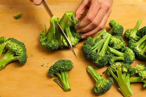 Cháo cua rau ngót đậu đỏ ngon ngọt, bổ dưỡng cho bé yêu