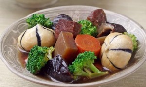 Cháo cua rau ngót đậu đỏ ngon ngọt, bổ dưỡng cho bé yêu