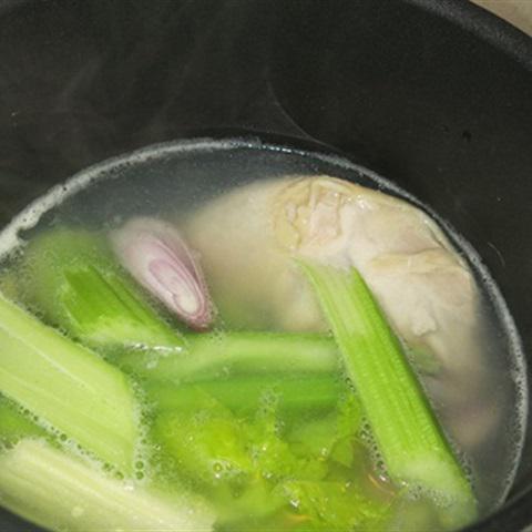 Cách làm cháo gà cần tây