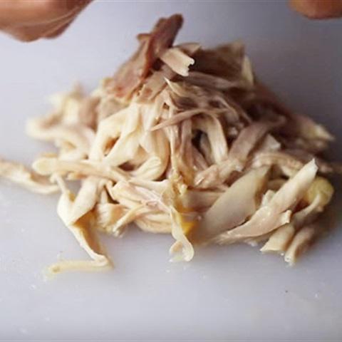 Cách làm cháo gà nóng bỏng lưỡi