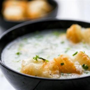 Cách làm cháo gà nóng bỏng lưỡi