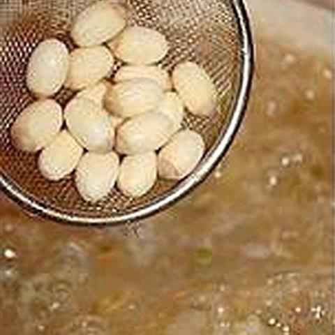 Cách làm cháo hạt sen đậu xanh