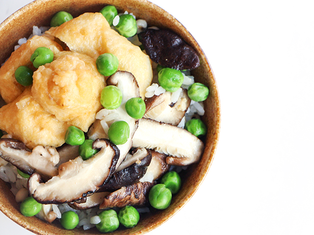 Chào hè với bánh bơ giòn dâu tây thơm ngọt