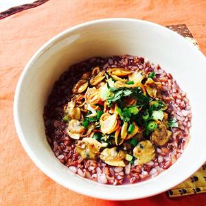 Cách làm cháo nghêu gạo lứt