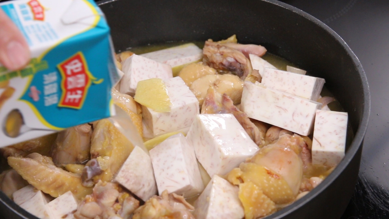 Cháo sườn heo cá khô nấu đậu phộng thơm ngon cho ngày bạn chán cơm