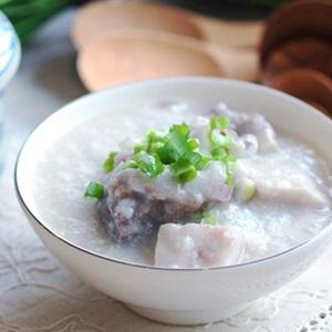Cách làm cháo sườn khoai môn