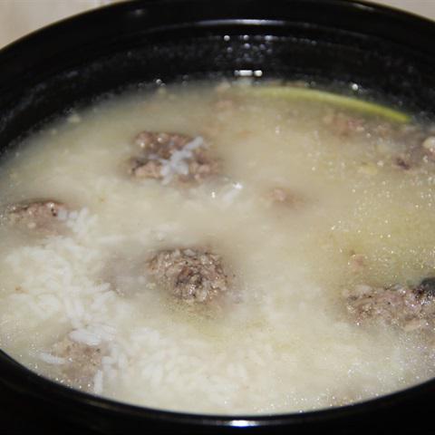 Cách làm cháo thịt bằm cải thìa