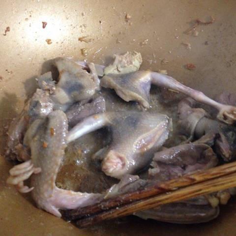 Cách làm cháo thịt chim bồ câu