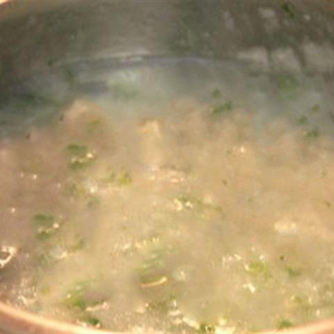 Cách làm cháo thịt heo rau muống