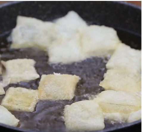 Cháo tía tô đậu xanh nóng hổi, giải cảm cực tốt cho cả nhà