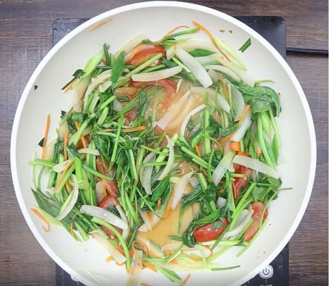 Cháo tía tô đậu xanh nóng hổi, giải cảm cực tốt cho cả nhà