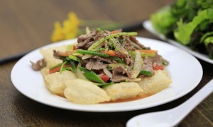 Cháo tía tô đậu xanh nóng hổi, giải cảm cực tốt cho cả nhà