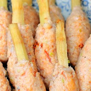 Cách làm chạo tôm bọc mía đường