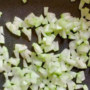 Cách làm cháo tôm nấu bầu