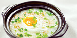 Cháo trứng thịt bằm