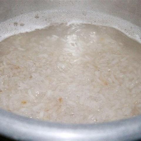 Cách làm cháo trứng vịt lộn