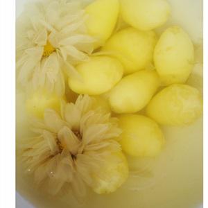 Cách làm chè bạch quả hoa cúc