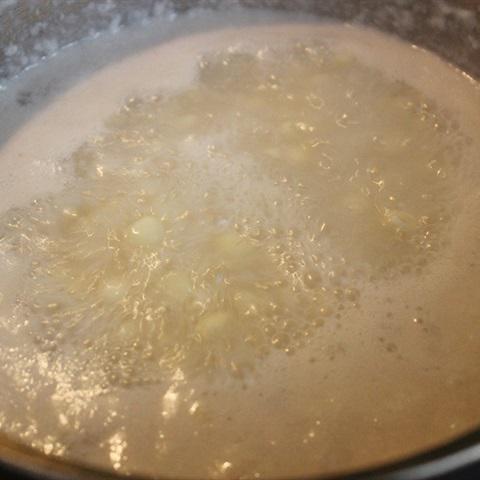 Cách làm chè bắp bột báng